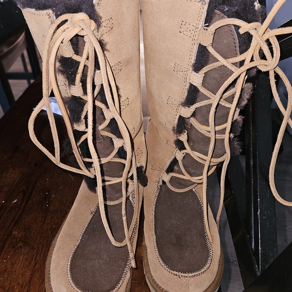 UGG Australia Chestnut Lace-Up Boots with Fur Trim